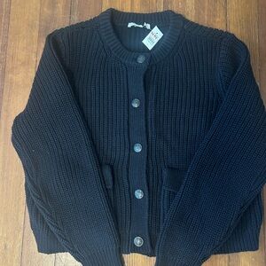 Black Cardigan Sweater with Chunky Knit and Long Sleeves